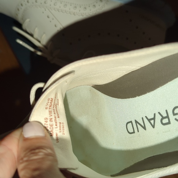 Shoes - Picture 6 of 6